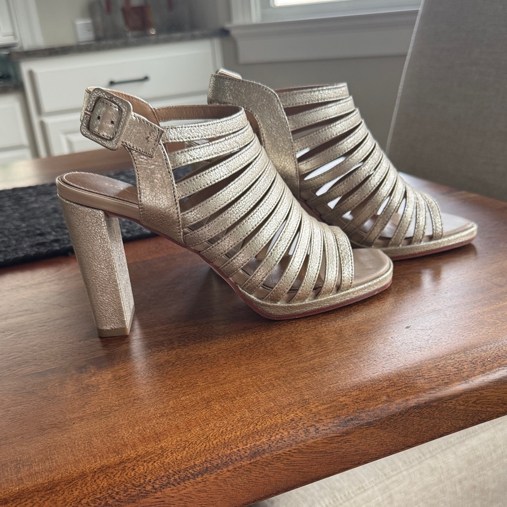 Donald J. Pliner Gold Ankle Strap Sandal Heel 8.5